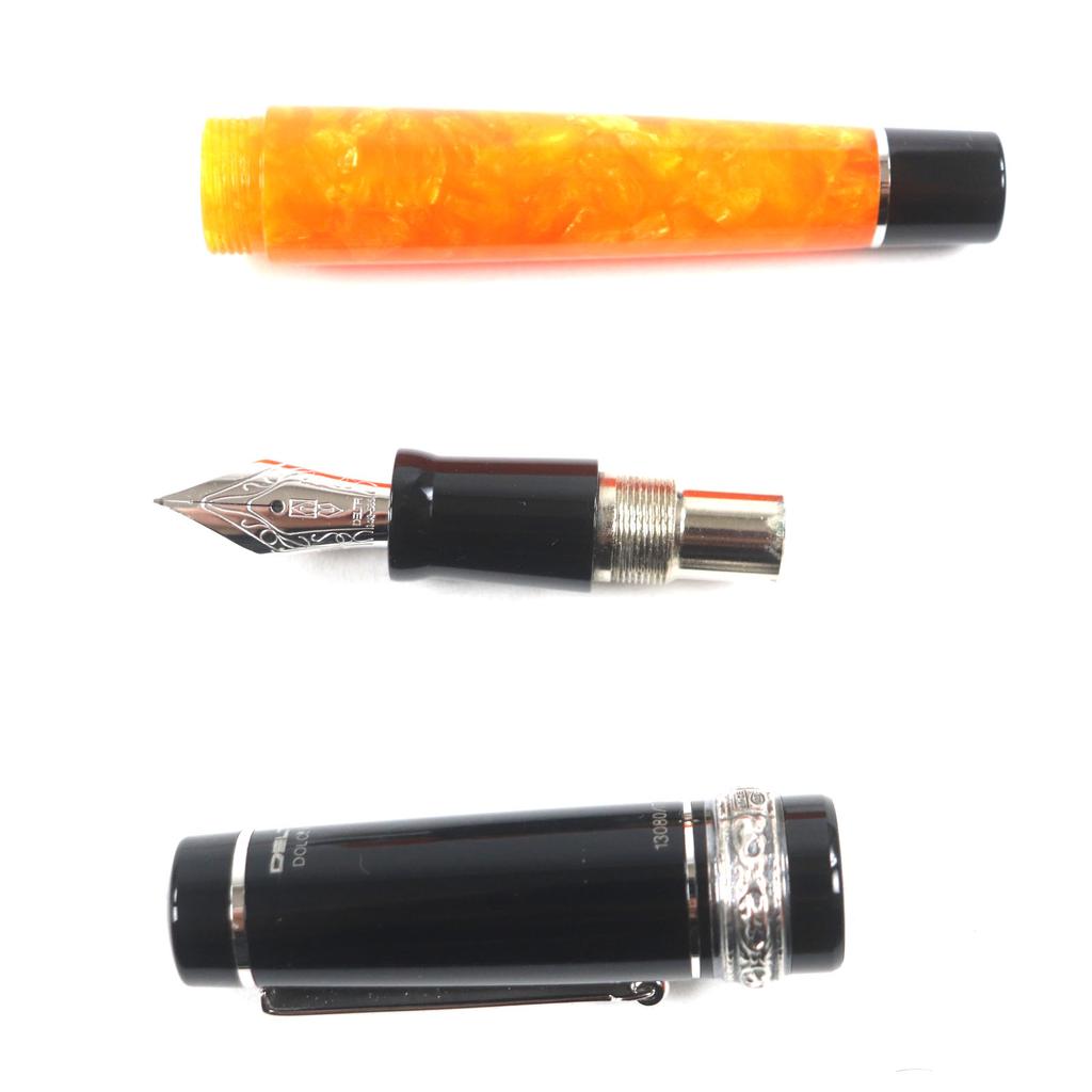 Ausgezeichneter DELTA Füllfederhalter DOLCEVITA Dolcevita 13080 Orange Schwarz Silber 14K Herren Gebraucht