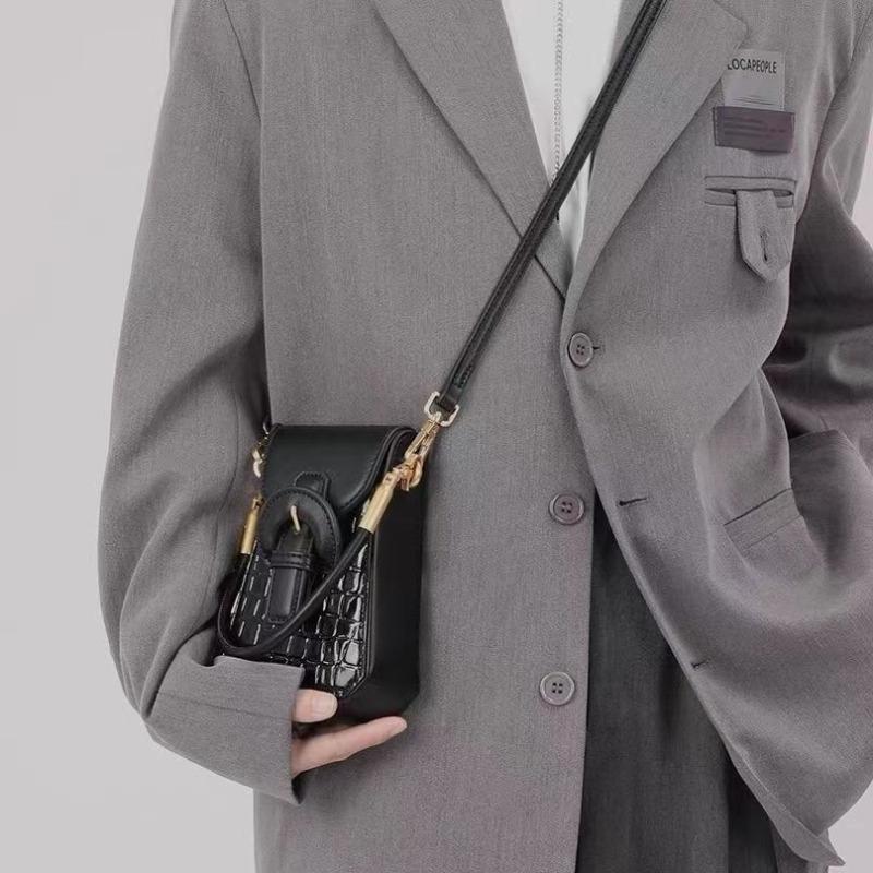 

Niche design mobile phone bag exquisite messenger small bag portable envelope bag fashionable new