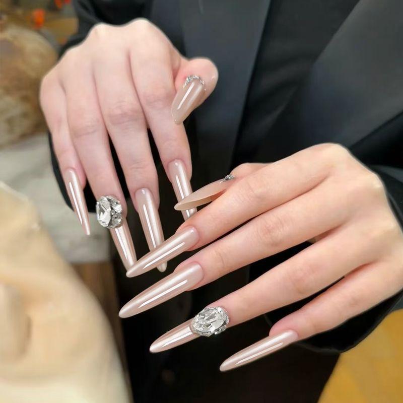 Xiaohongshu Handmade Red Floral Nail Art: Wearable, High-End Whitening Nail Tips Stickers