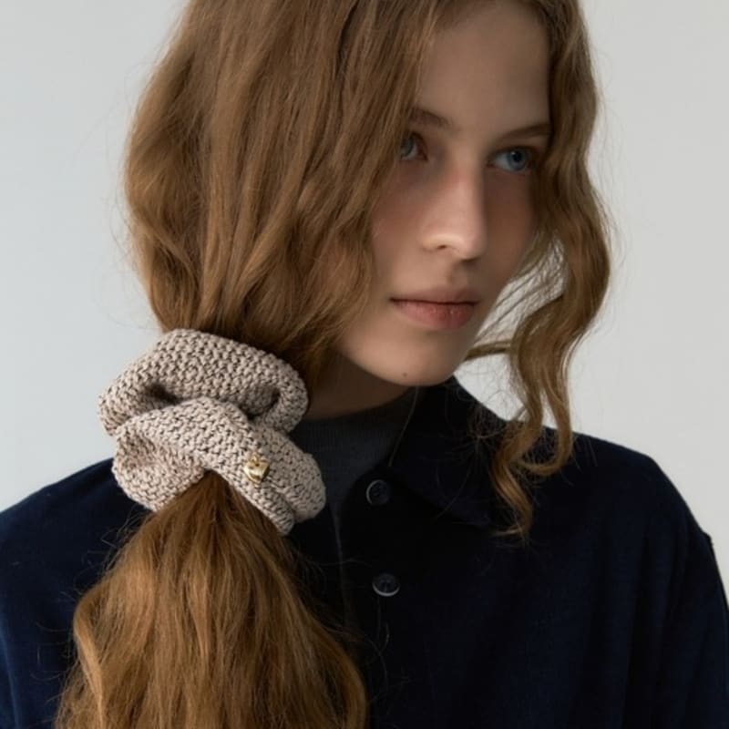 

Вязаная резинка-скранчи DEPOUND - слоновая кость ivory