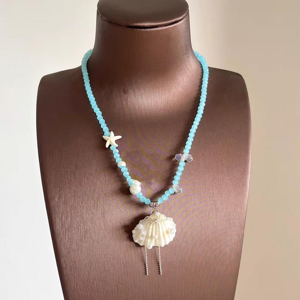 Midsummer Hot Beach, Seaside Vacation Wind Light Blue Beaded Necklace Women's Summer Niche High-end Clavicle Chain