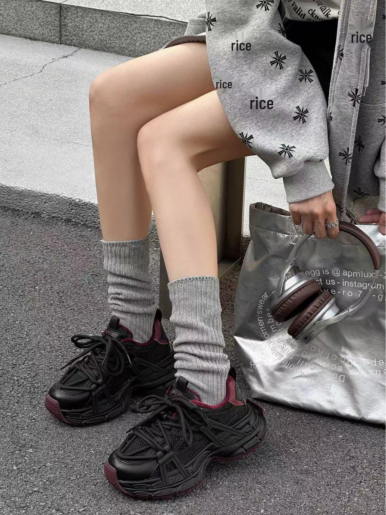 

Чжао Лусы 2024 Женские Нескользящие Теплые На Толстой Подошве Натуральная Кожа Сетка Повседневные Увеличивающие Рост Папины Кроссовки 39