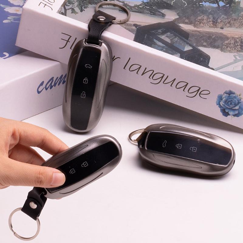 Novelty Electric Shock Car Key Prank Toy, Humorous Kids Toy, Black Keychain Gag Gifts