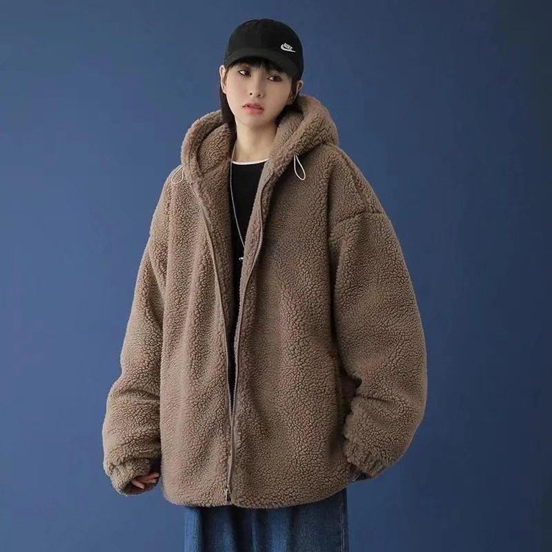 Trendy Men's Lambskin Mid-Length Coat: Stylish & Casual Hong Kong Brand