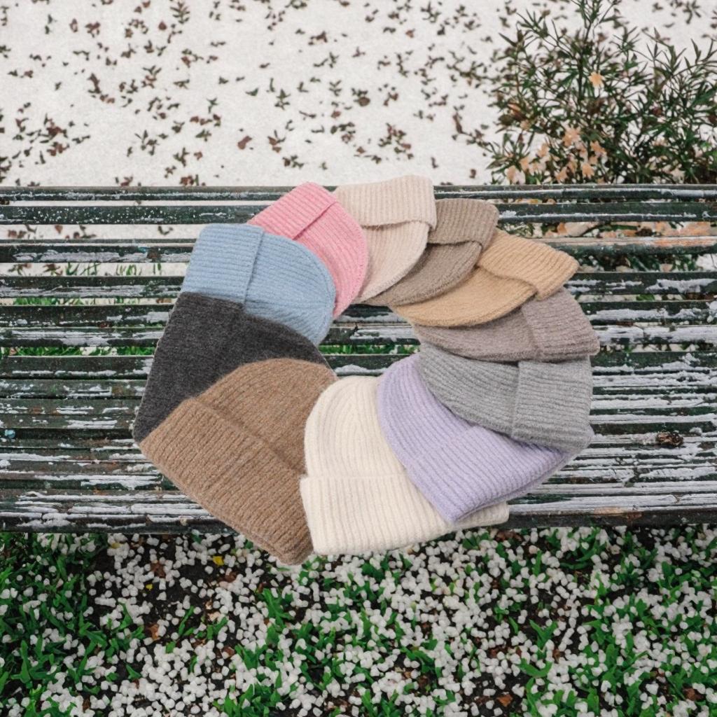 100% Merino Wool Computer Knitted Unisex Adult Beanie Solid Color Winter Outdoor Warmth Perfect Travel Gift AG Made In China
