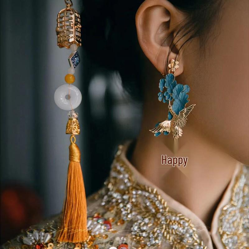 

Double Happiness Chinese Bridal Tassel Earrings for Xiuhe Dress & Cheongsam