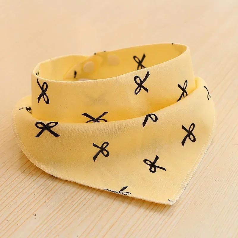 Śliniaki bawełniane dla niemowląt, śliniak trójkątny dla dziewczynek i chłopców z kreskówkowym wzorem, szalik do karmienia, kołnierz śliniak, pieluszka do odbijania, bandana, ręcznik do śliny