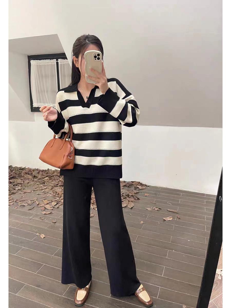 

Женский полосатый трикотажный костюм в стиле ретро 2024 года свободного кроя с отворотами Large