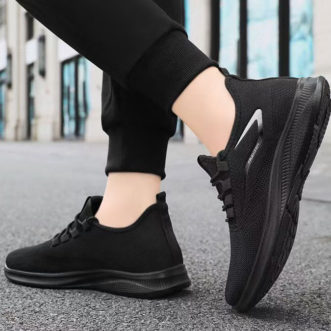 Sports and leisure large size spring and summer breathable mesh black new model 39