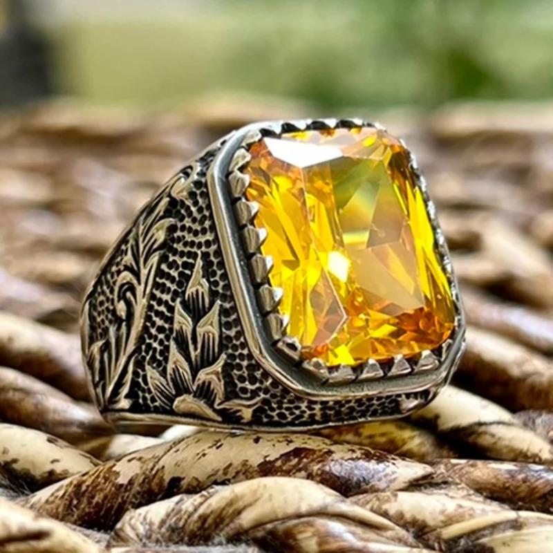 Hot Selling, Stylish Atmospheric Vintage Famous Style Textured Inlaid Yellow Men s Ring 7 жёлтый