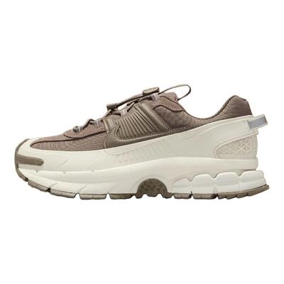 Zoom Vomero Roam Light Bone Mink Brown Women Sneakers Court-Purple Gum-Dark-Brown HQ2181-006