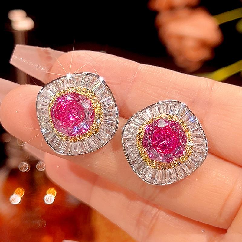 Autumn And Winter Jewelry Copper Bottom Gold-Plated Rose Cut Dragon Fruit Color Temperament Light Luxury Suit Women 14-10M