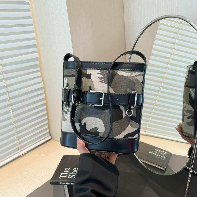 New bag women's bucket bag spring and summer retro niche design crossbody work shoulder bag