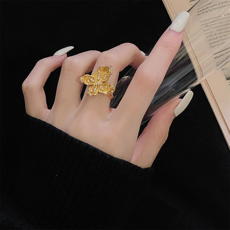Niche Gold Medieval Brushed Retro Vintage Ring Women'S Zircon Light Luxury Exquisite Temperament Personalized Accessories
