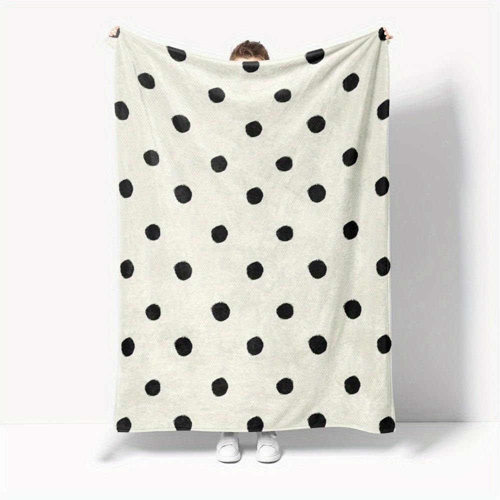 1pec Flannel Blanket Decorated With Black Polka Dots Wonderful For Cosy Bedroom Sleep And Relaxing Reading Time In Living Rooms