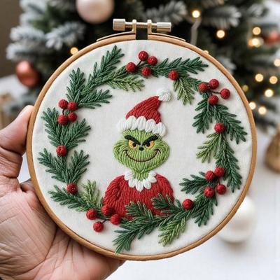 1 Set Christmas Embroidery Kit Adults Beginners Green Hair Elf Wreath Pre-Stamped Cross Stitch Craft Embroidery Starter Kit DIY Enthusiasts Gift
