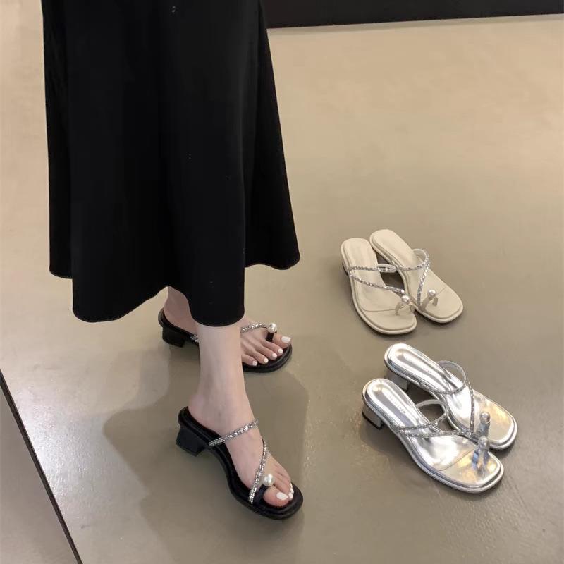 Fairy style temperament thick heel set toe pearl cool slippers female outer wear 2025 summer rhinestone medium heel Roman toe French