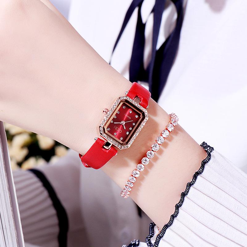 

Маленькие зеленые часы со стразами, легкие роскошные поясные студенческие часы, женские квадратные простые темпераментные женские кварцевые часы