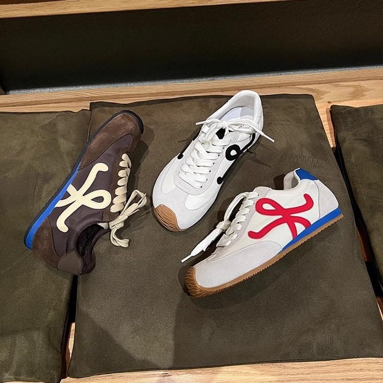[Shei Su Yinyin] Tilted Head Cute~ Retro Lace-up Casual Sports Little White Shoes Women's Moral Training Forrest Gump Shoes