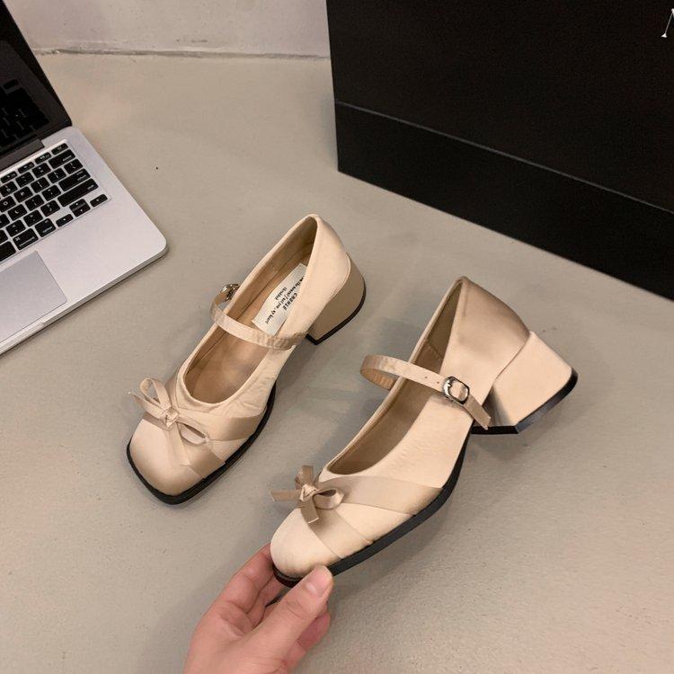 

[Yushilai] Small French thick-heeled Mary Jane shoes for women s spring 2025 new sweet and versatile single shoes 40 шампанского
