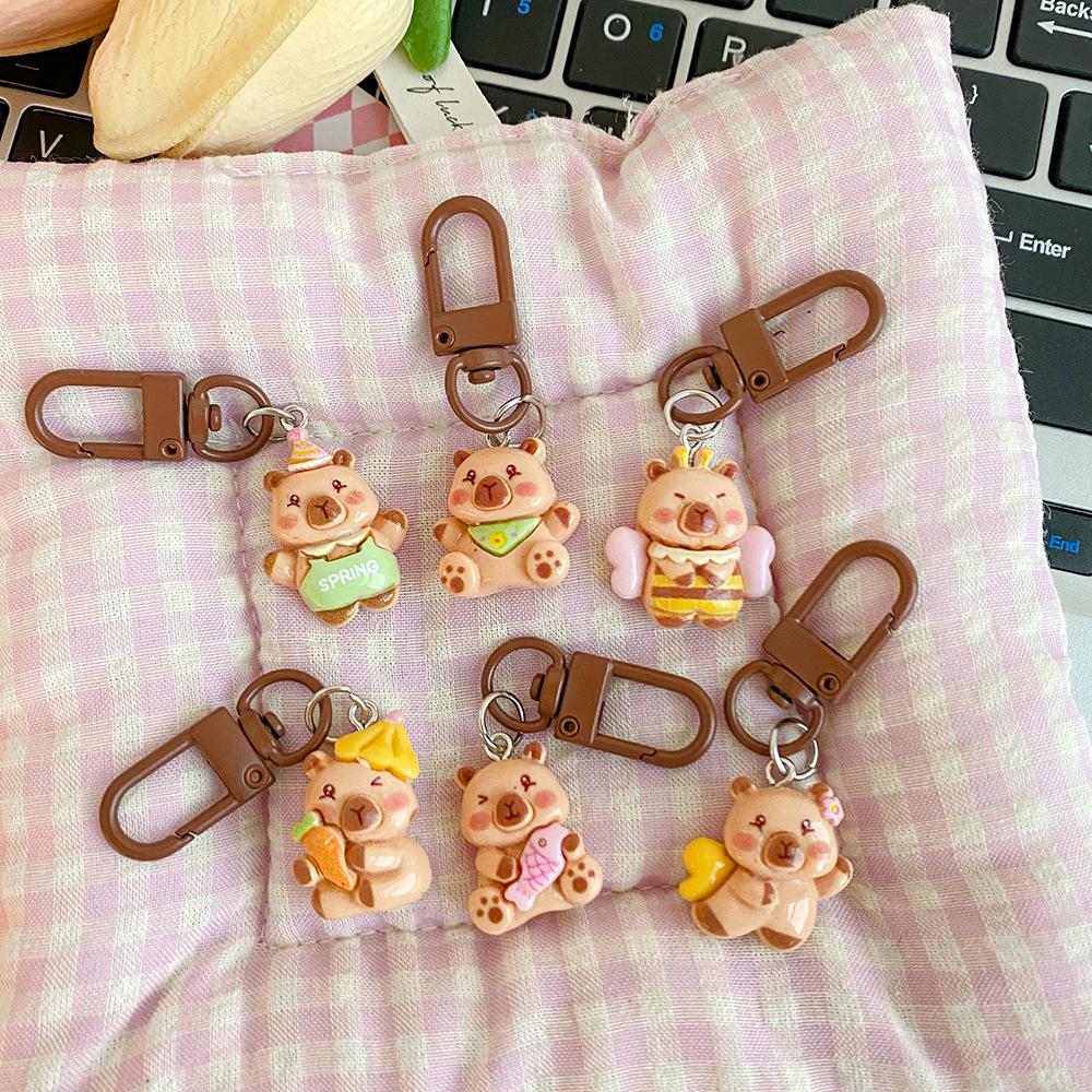 Capybara Keychain Pendant - Cute Graduation Gift for Schoolbags, Backpacks, and More
