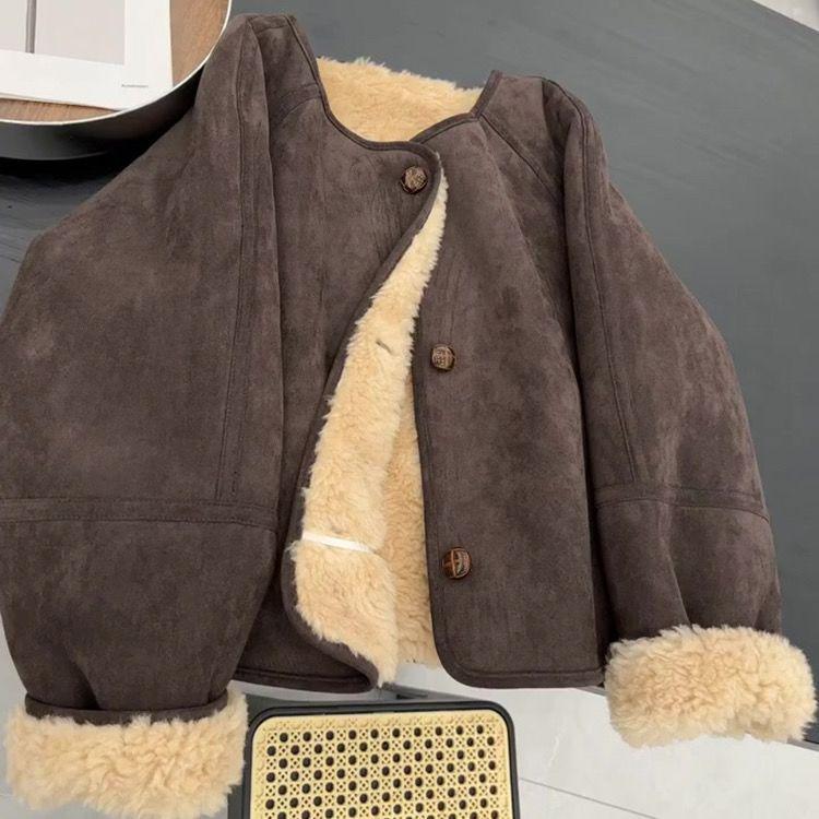 

Women s Korean Style Suede Plush Jacket 2025: Winter Fashion, Leather & Fur, Versatile, Loose Fit with Velvet M (suggested for 50-55kg)