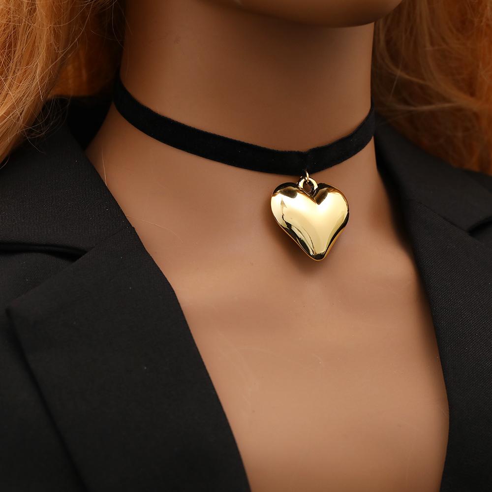 Exaggerated Big Love Heart Pendant Short Choker Necklace For Women Goth Black Velvet Adjustable Chain Valentines Day Wed Jewelry