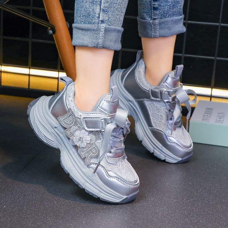 Girls shoes 2025 spring and autumn new children's breathable girls princess sports shoes casual belt diamond dad shoes