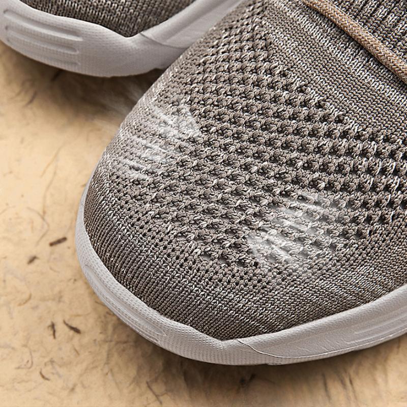 Fashion Men Casual Shoes Fashion Comfortable Mesh Shoes Summer Breathable Men Canvas Shoe Shoes Slip On Walking Shoe Gentleman Plus Size