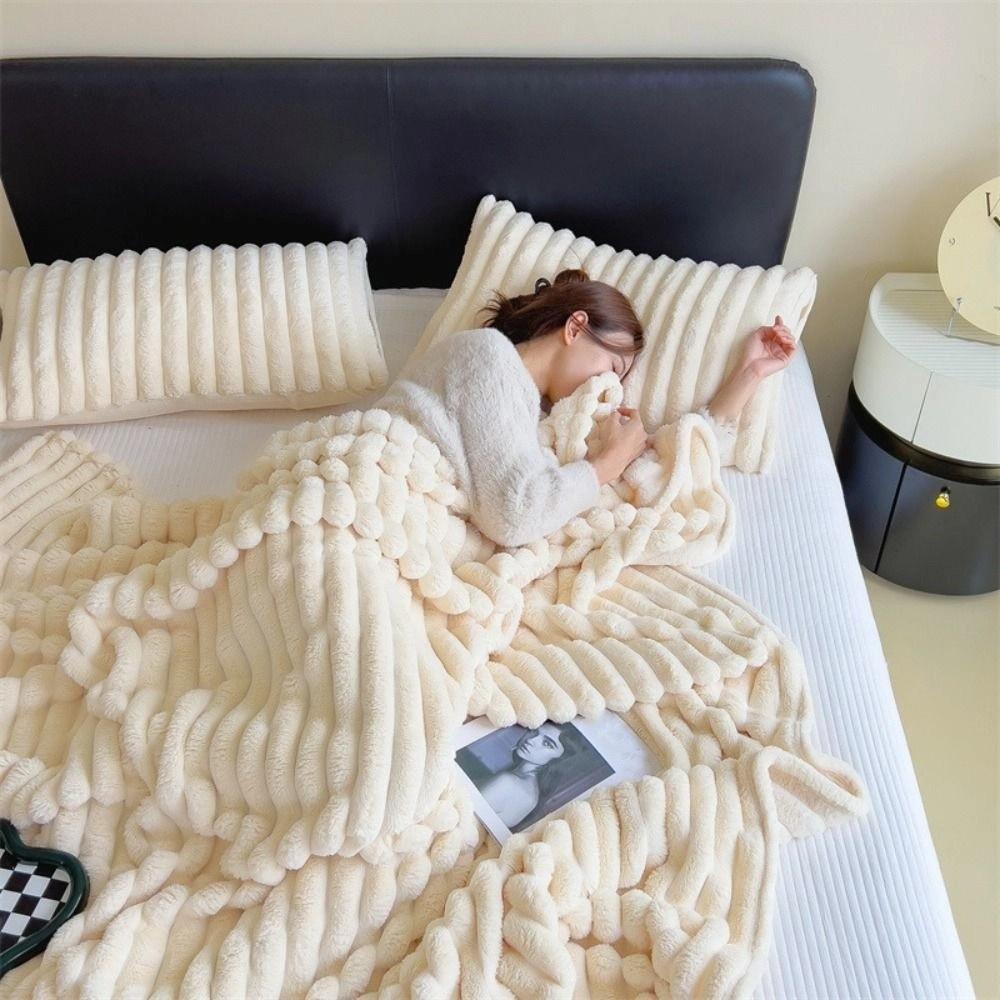 Multifunctional Solid Color Flannel Blanket Thickened Warm Blanket Soft Comfortable Office Nap Blanket Winter