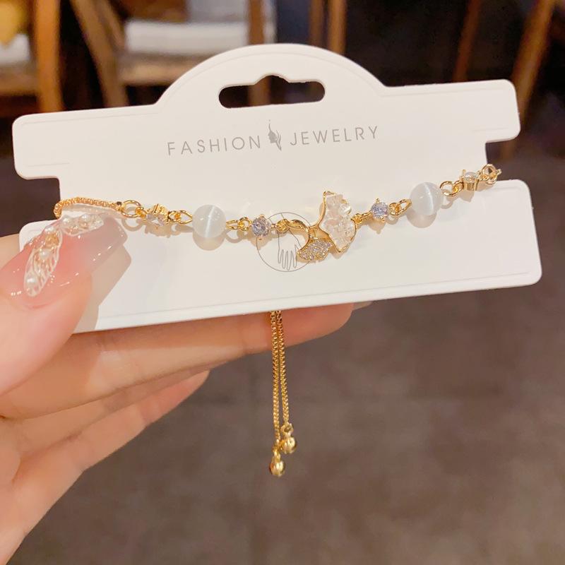 Temperament Fashion Small Fresh Crystal Maple Leaf Cat's Eye Stone Bracelet Light Luxury Versatile Design Hand Jewelry