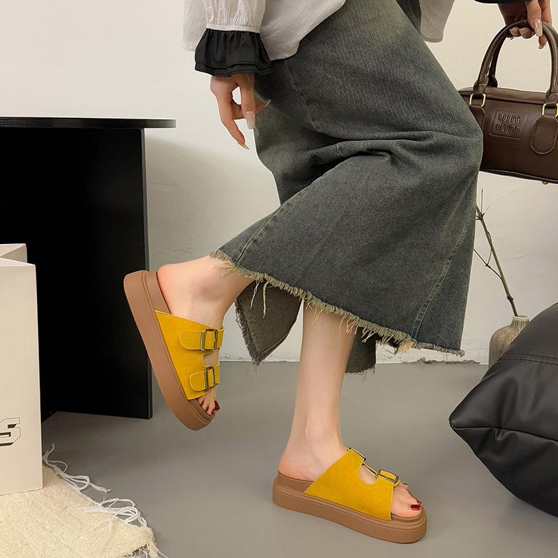 Thick bottom with skirt, cool slippers for women's summer wear 2025 new fashion Birkenstock super fire, stepping on shit, beach one-word drag