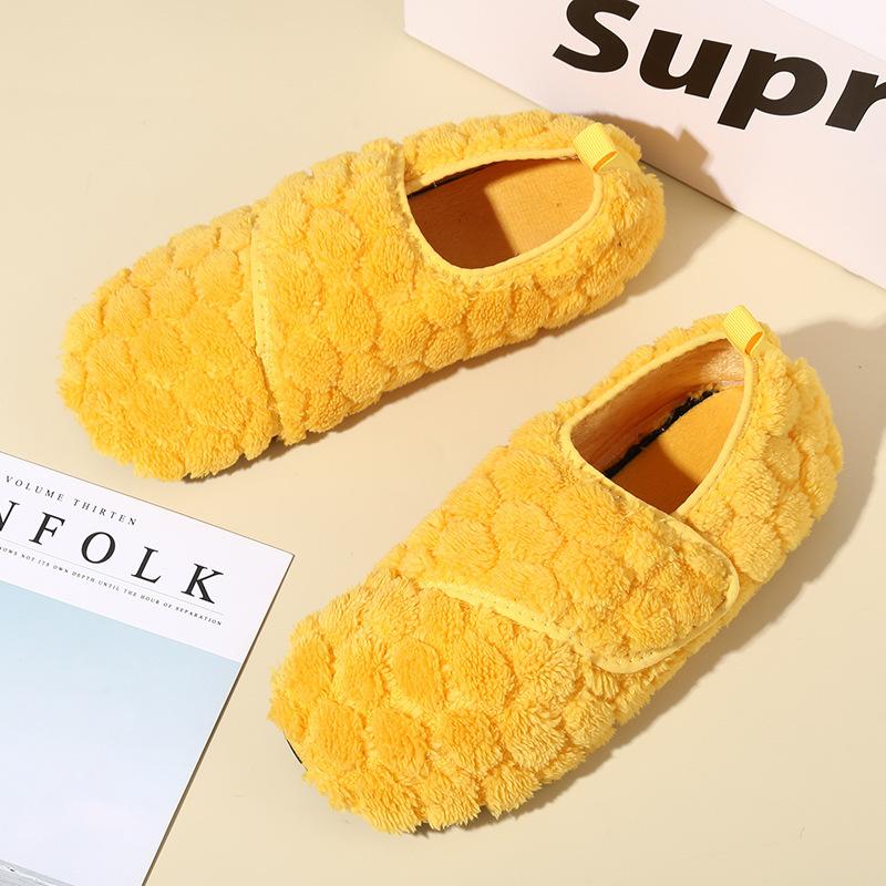 Boutique couple cotton shoes, men's and women's indoor home parent-child children's warm shoes, light walking shoes for the elderly are fashionable