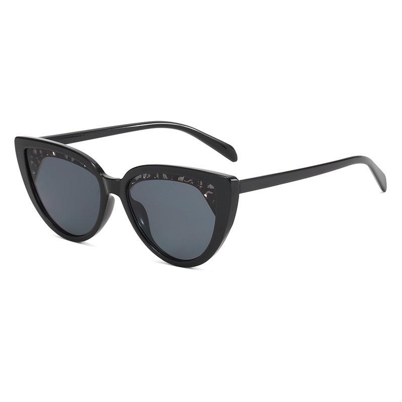 

Personalized Cat Glasses Retro Triangle Men And Women Wear Catwalk Sunglasses Fashion Sunglasses