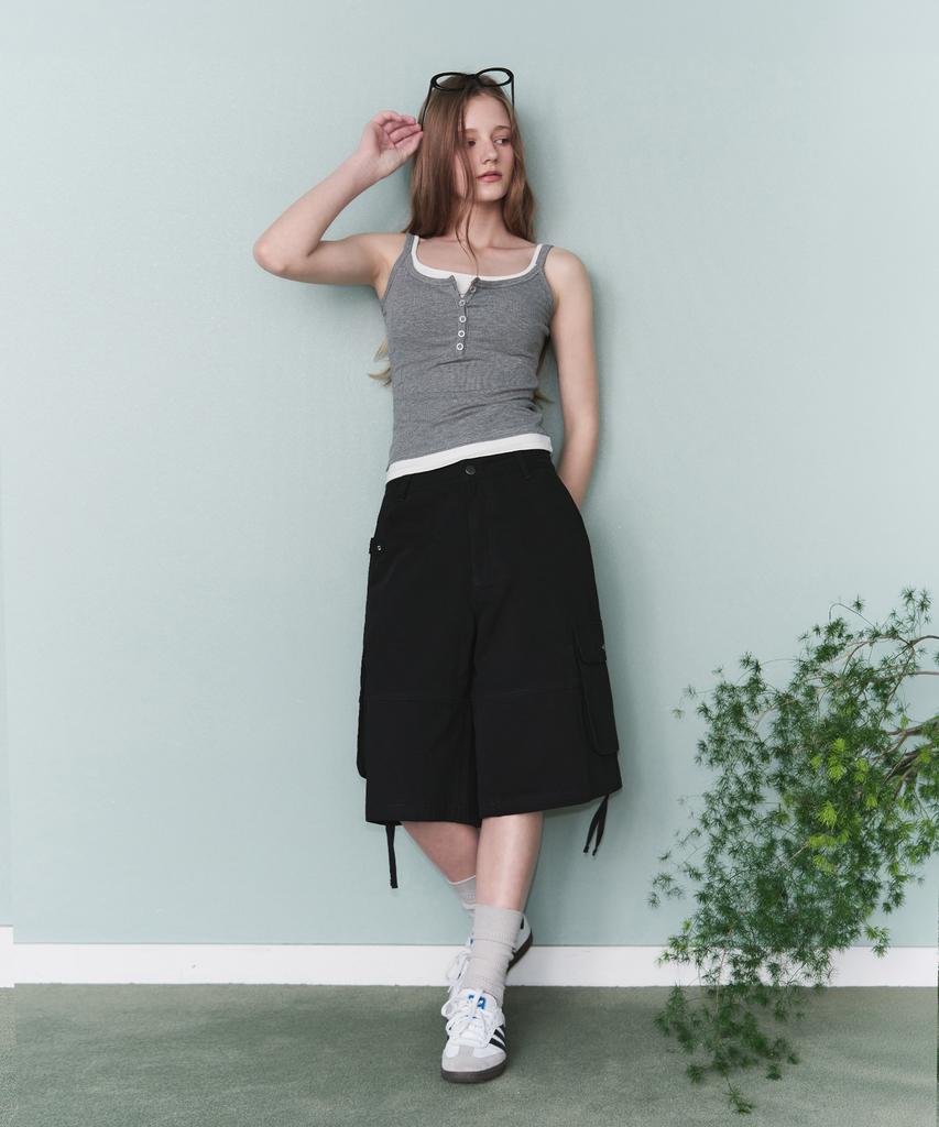 Ledeoli Studded Cotton Cargo Bermuda Pants [2 Colors]