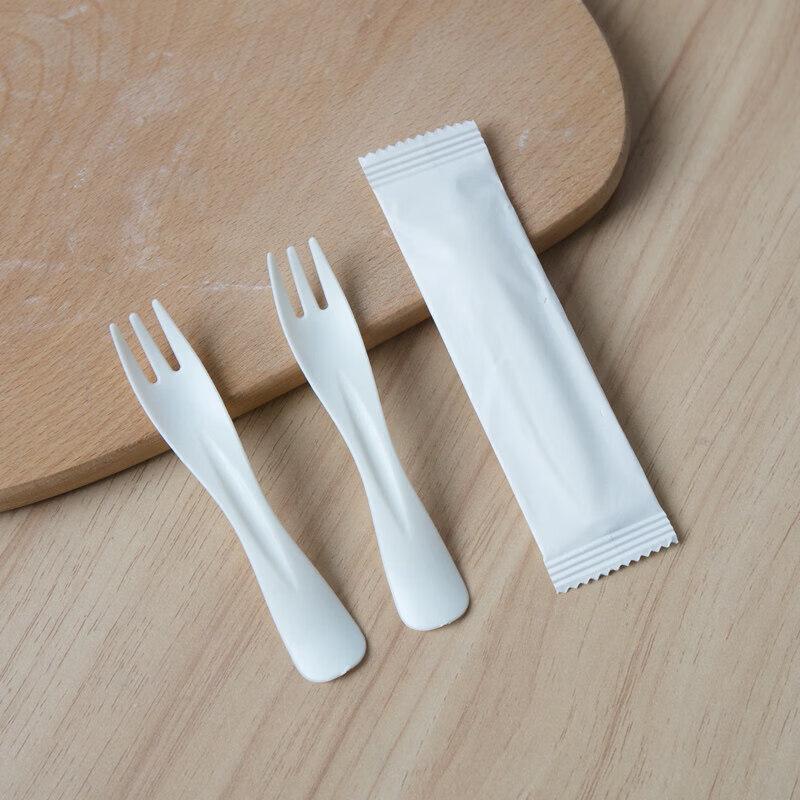 

Disposable Plastic Spork and Cake Cutter