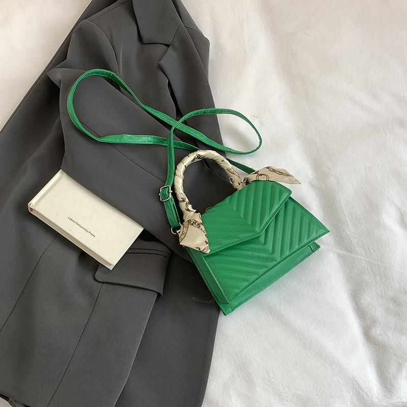 

Stylish And Chic Mini Square Bag With Unique Quilted Design For Everyday Use зелений