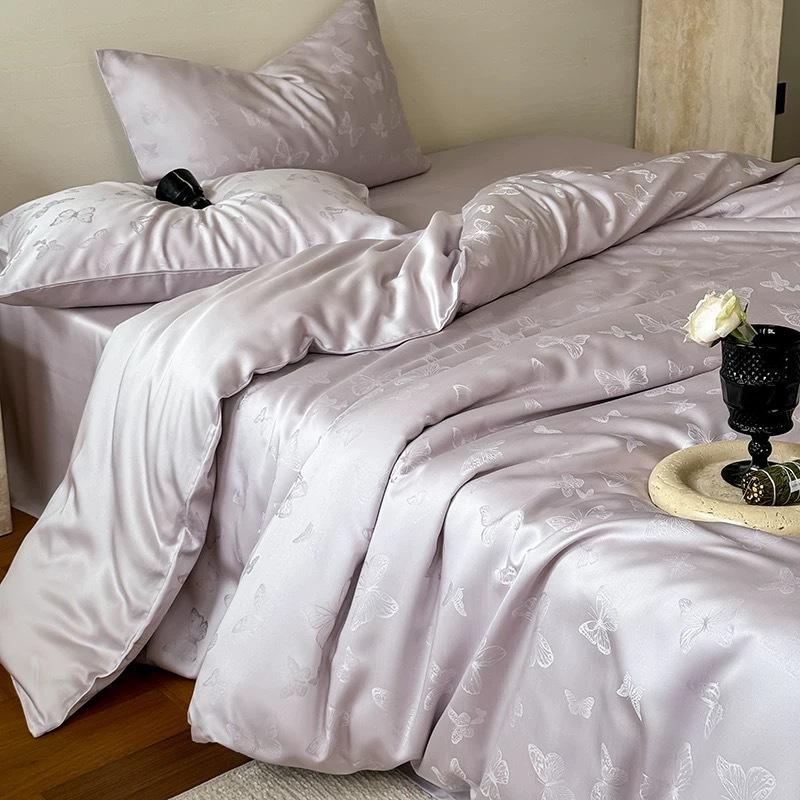 4-Piece Luxury Jacquard Ice Silk Cooling Comforter Set - Elegant Bedding Collection