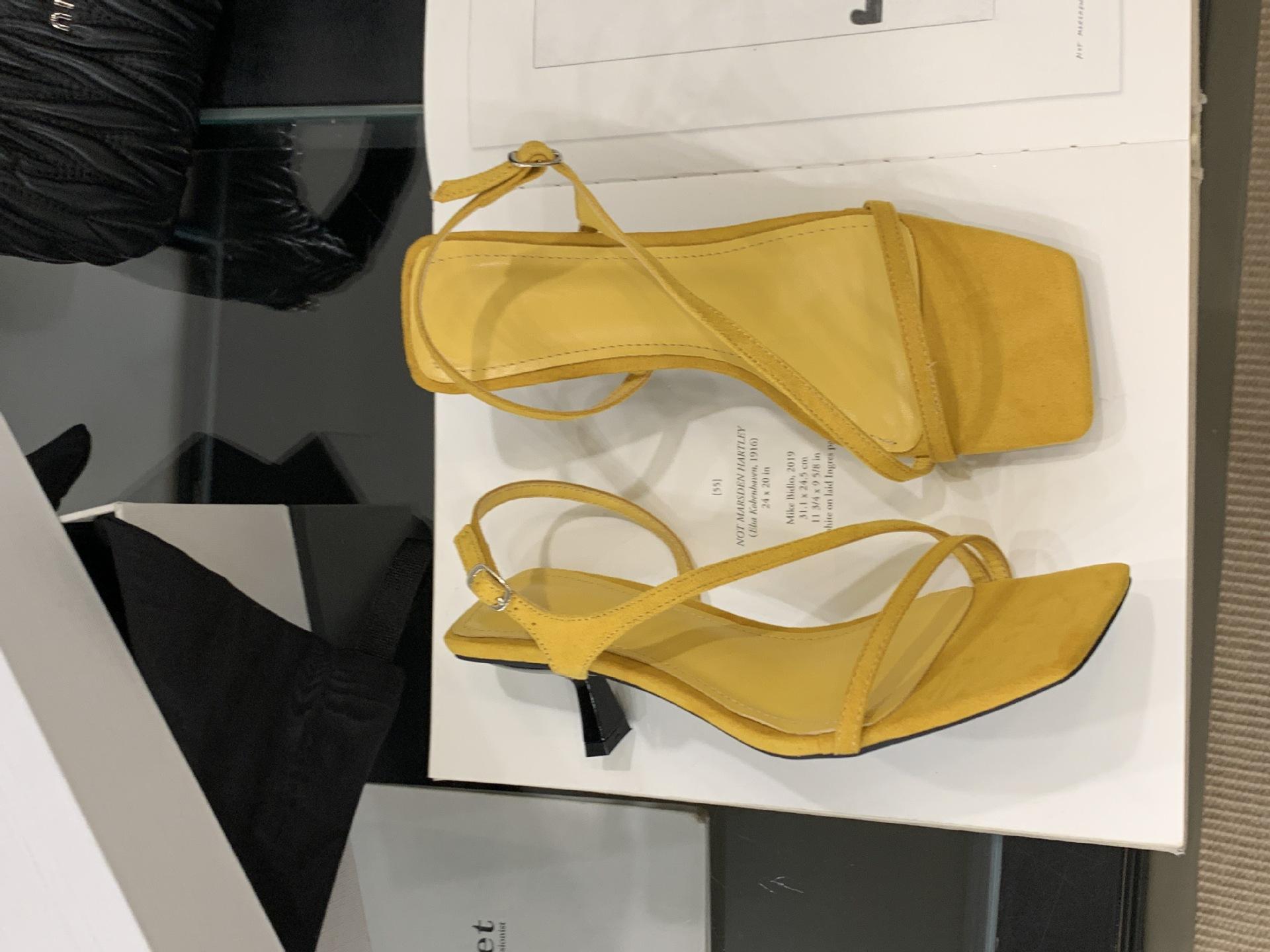 

2025 summer new French one-word strap stiletto high-heeled sandals women s skirt square-toed open-toed Roman sandals 39 жёлтый