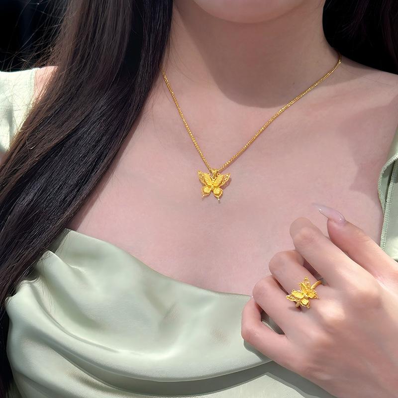 Light Luxury Exquisite Butterfly Necklace for women Romantic Designer Trendy Design Pendant collarbone Party Wedding Jewelry