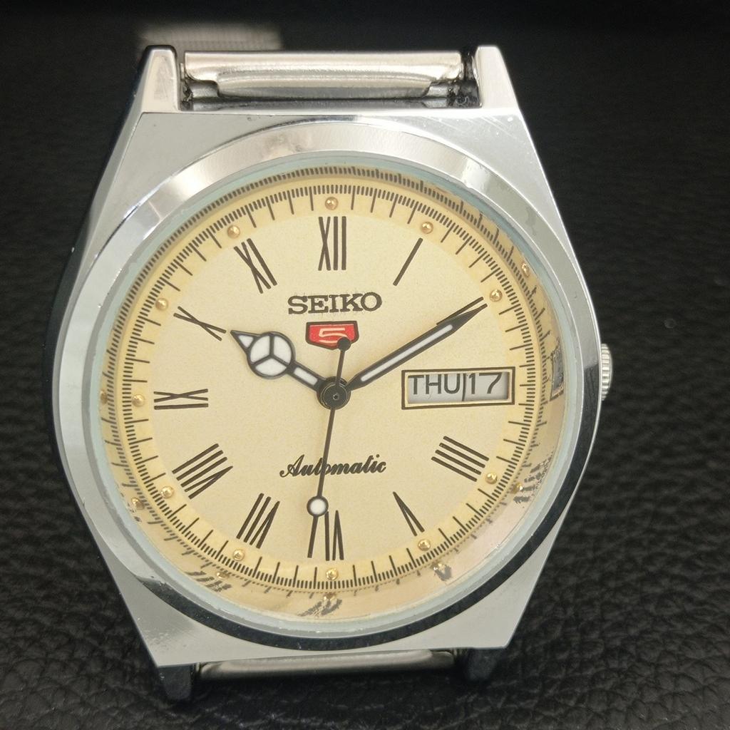 AUTOMATIC VINTAGE REFURBISHED SEIKO 5 JAPAN MENS ROMAN FIGURE WATCH a442662-1