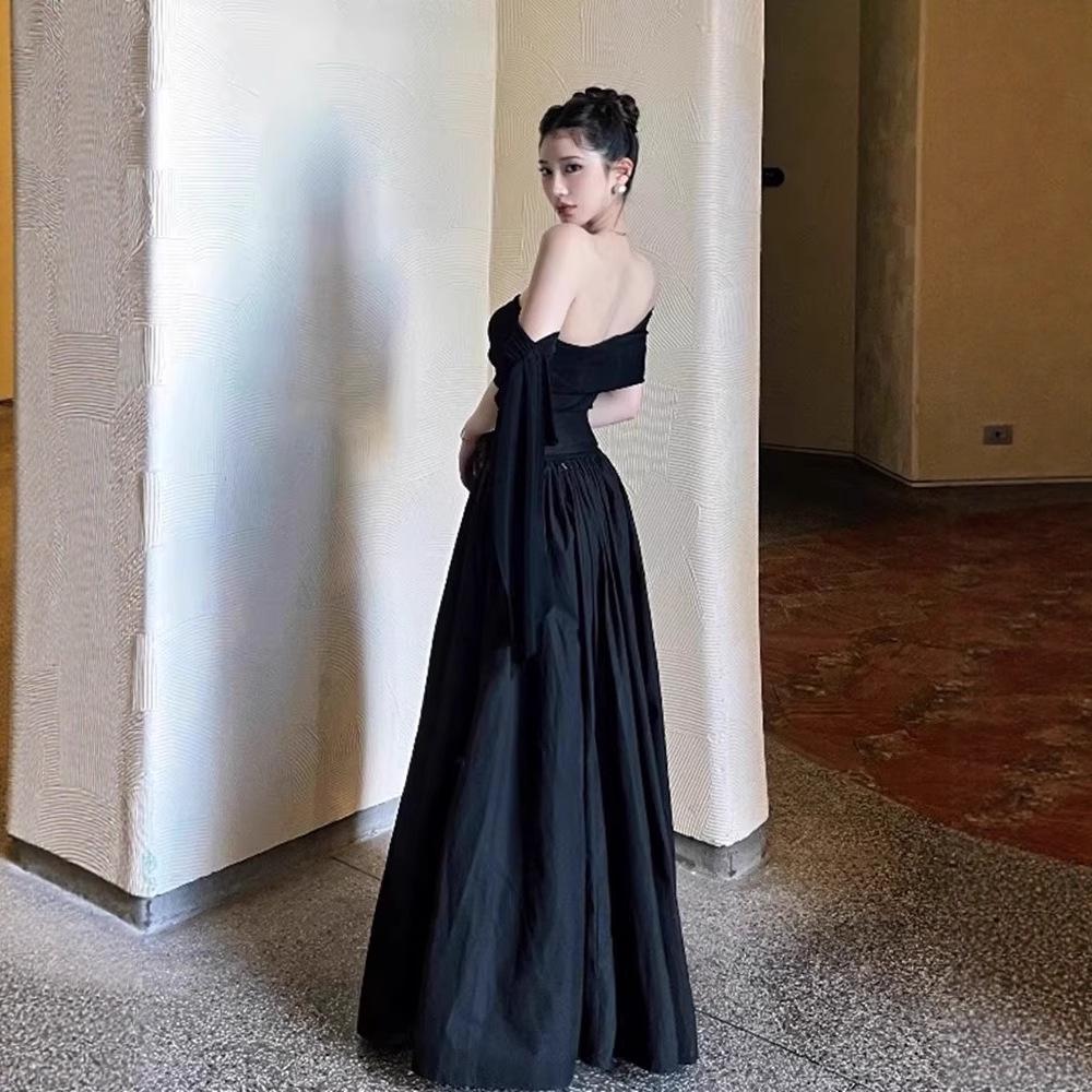 Černé šaty francouzského střihu Hepburn s odhalenými rameny: Letní Slim Fit, Detail se stuhou