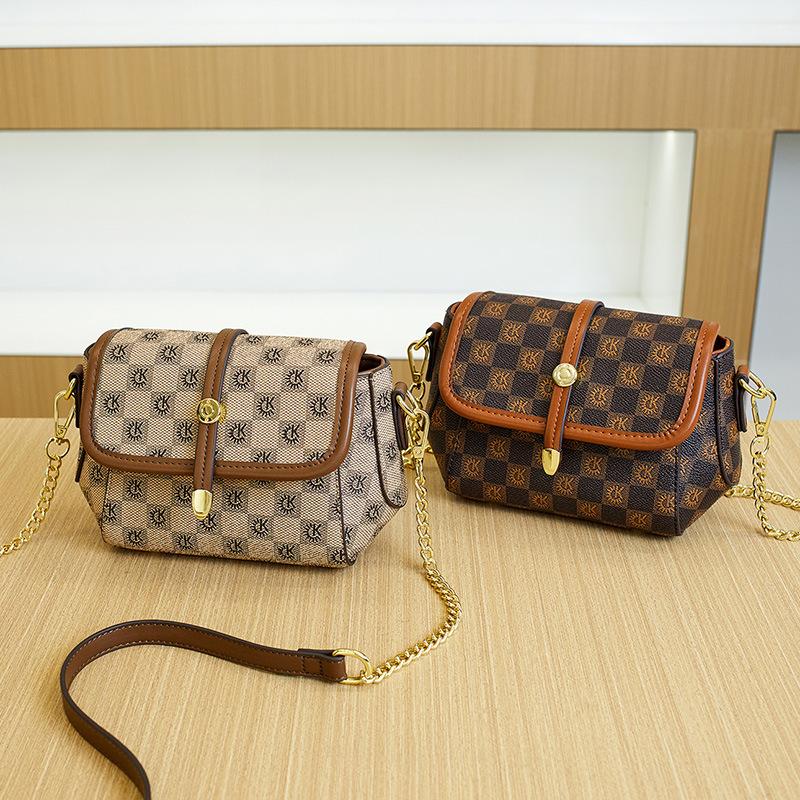 High-end Spring/Summer Tofu Square Bag 2026 New Women's Bag Single Shoulder Crossbody Vintage Plaid Light Luxury Fashion Bag