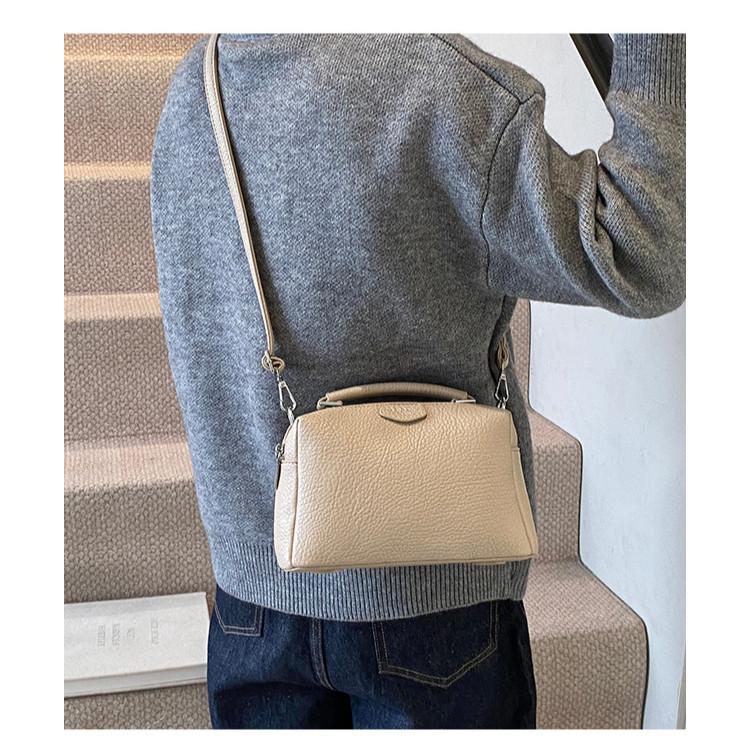 IELGY Retro Portable Pillow Bag Commuter Messenger Bag
