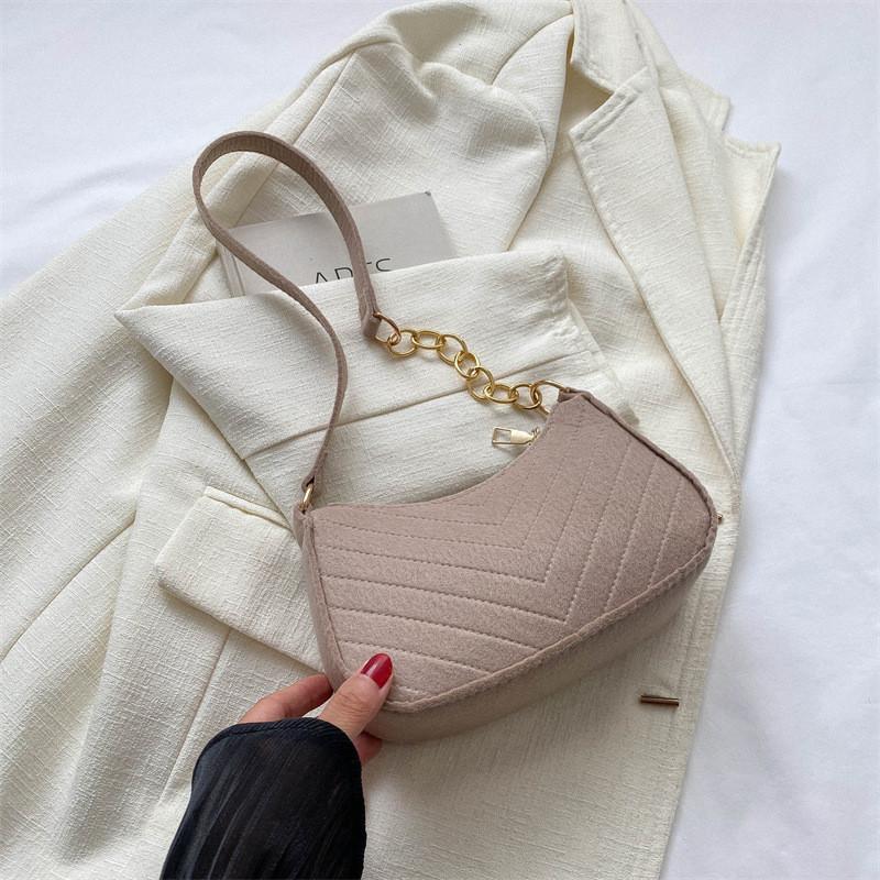 Retro Small Shoulder Bag 2023 Autumn Fashion Women Crossbody Bag Street Style Minimalist Handbag