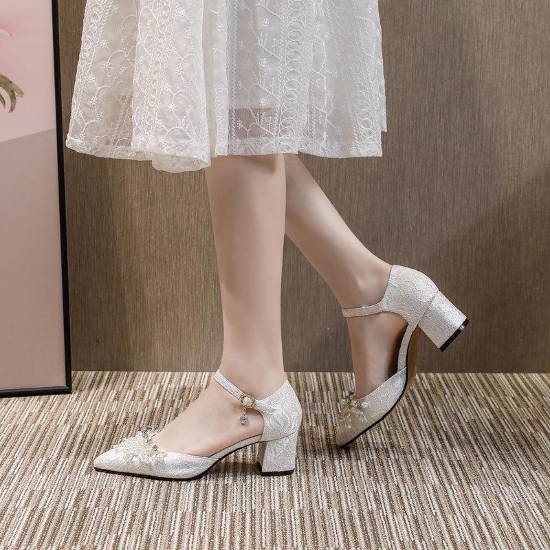 Women's Wedding Shoes Hollow Out Lace Pearl Embellished Peep Toe Chunky Heel Comfortable Sandals Bridal Party Shoes