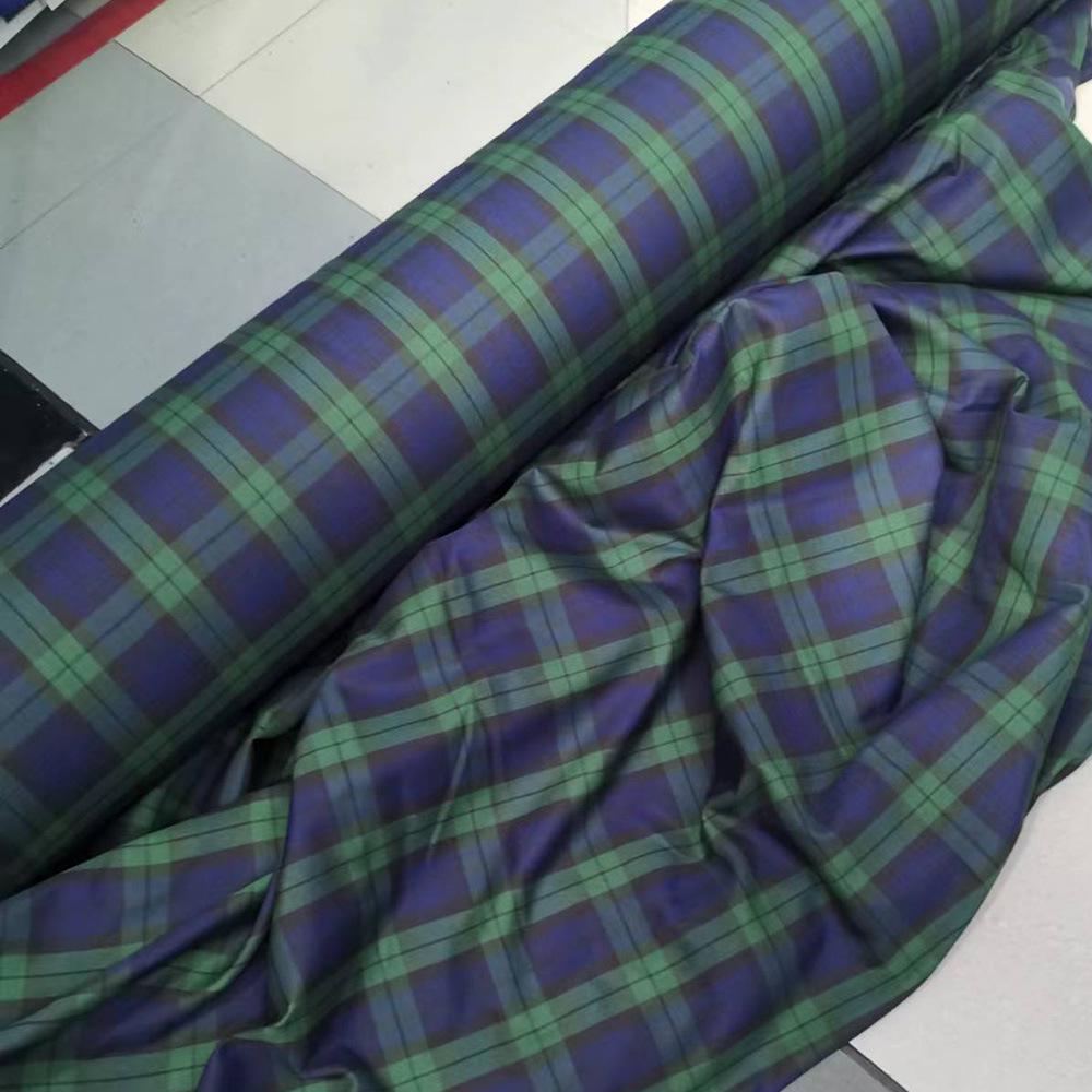 Brytyjska tkanina bawełniana w kratę szkocką i gingham, twill, na mundurki szkolne i spódnice.