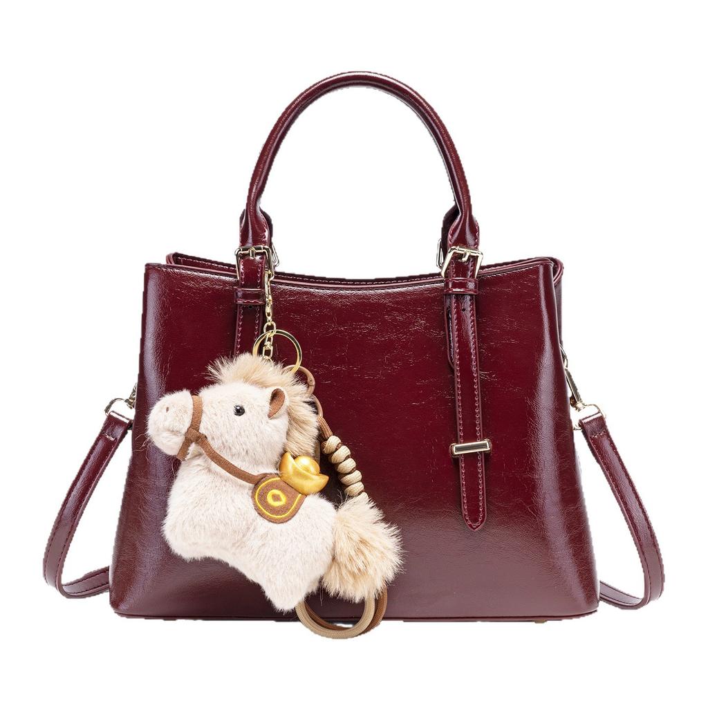 Red Bag, Fashionable and Large-capacity Shoulder Messenger Bag, Women's Simple and Versatile, High-end Sense of Leisure Trend