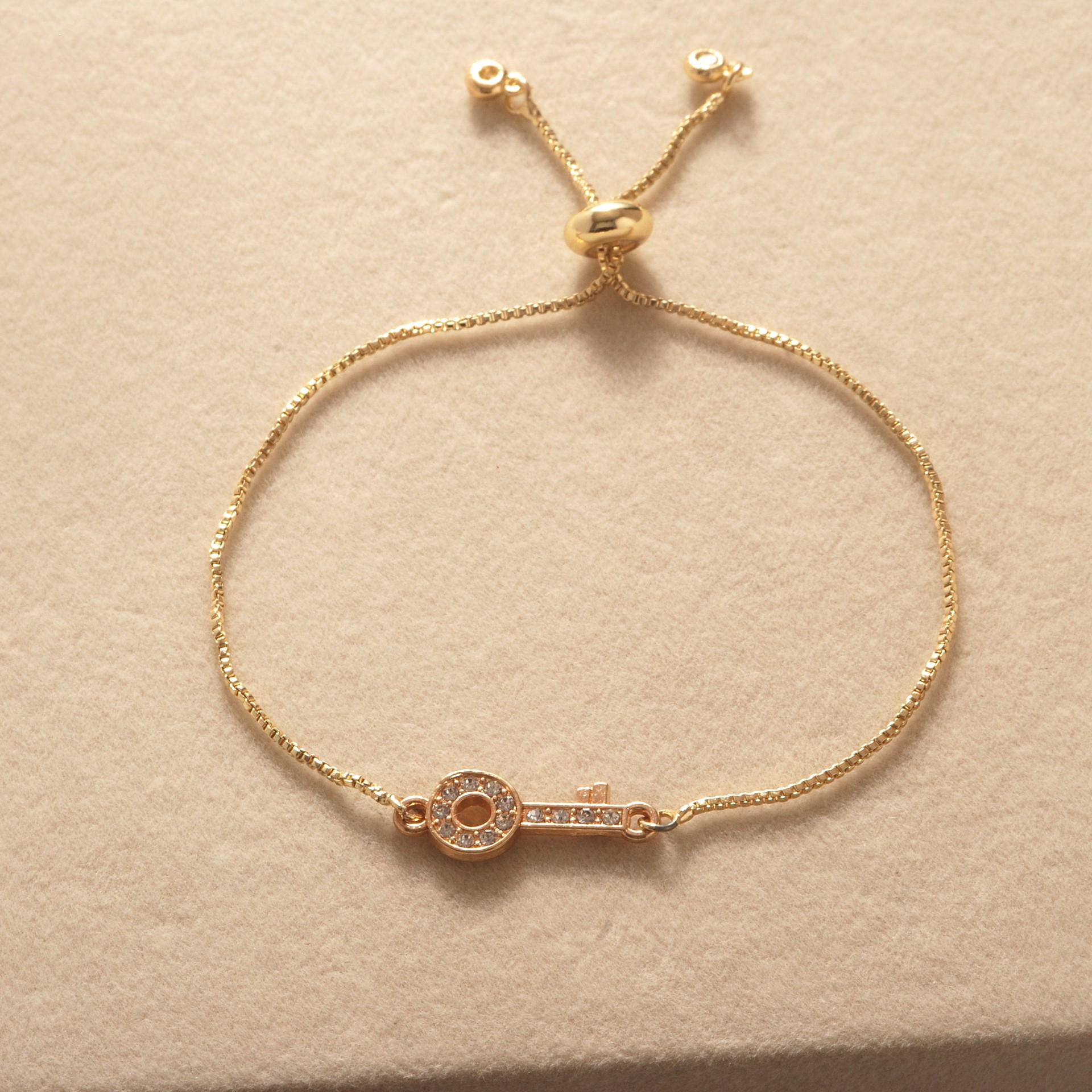 

European and American Rhinestone Key Bracelet: Trendy, Simple, Adjustable, and Versatile Women s Fashion Jewelry for Southeast Asia