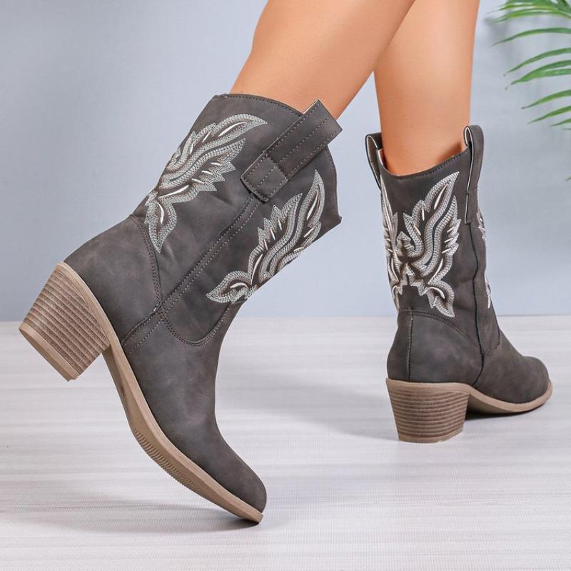 Large size embroidered square heel locomotive boots autumn and winter round head medium tube but knee women's boots